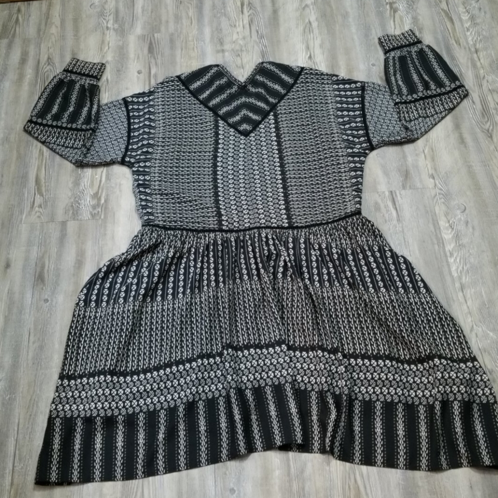 Adelyn Rae Sample Dress - Picture 3 of 5